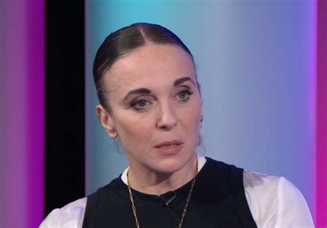 why has amanda abbington left strictly